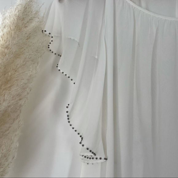 two by vince camuto new ivory star power top flutter studded sleeves. - Picture 4 of 11